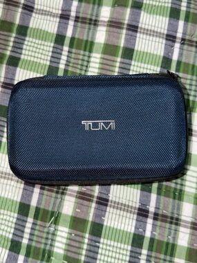 TUMI for Delta navy Blue Amenity Kit travel kit for toiletries & cosmetics